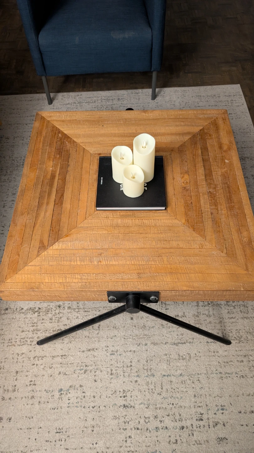 Structube coffee table/ center table