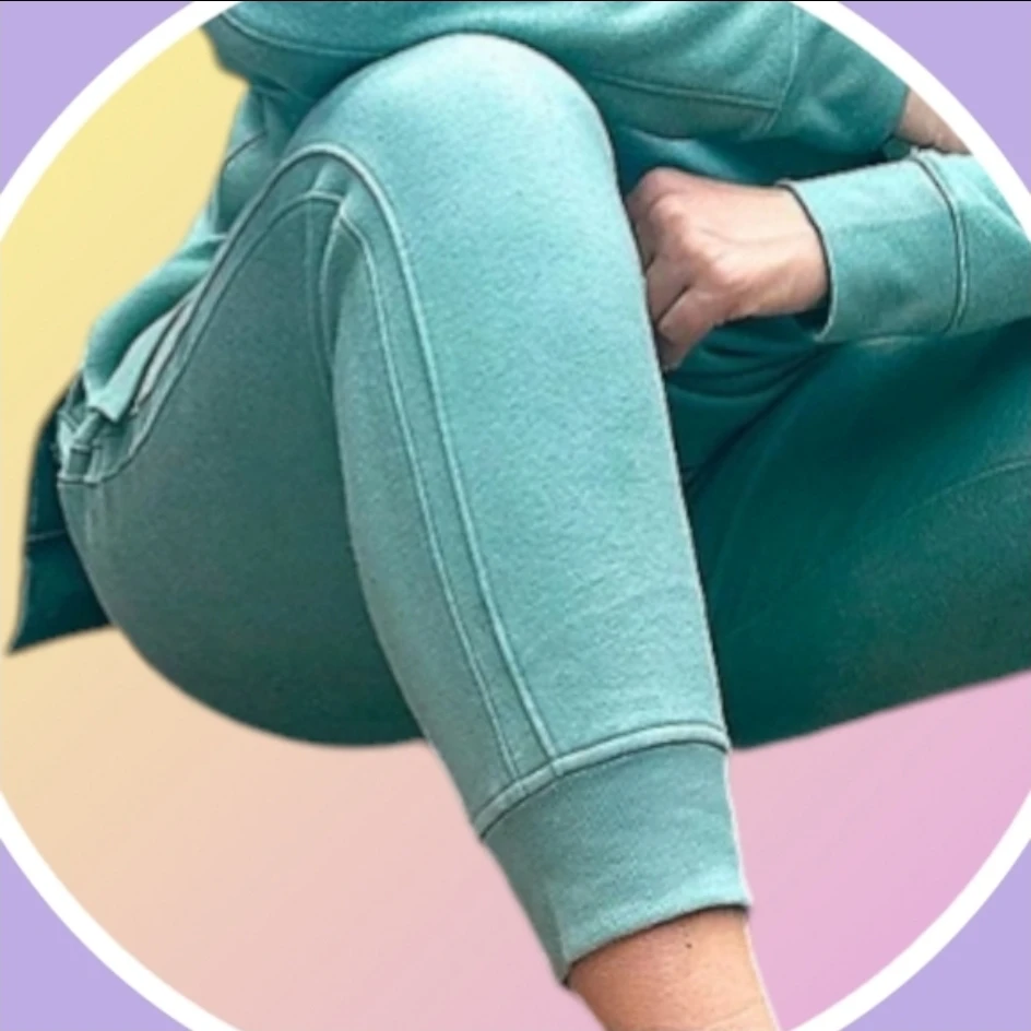 NWT XL Ultra Soft High Waisted Slim Fit Tapered Leg Joggers 🏆 - photo 3