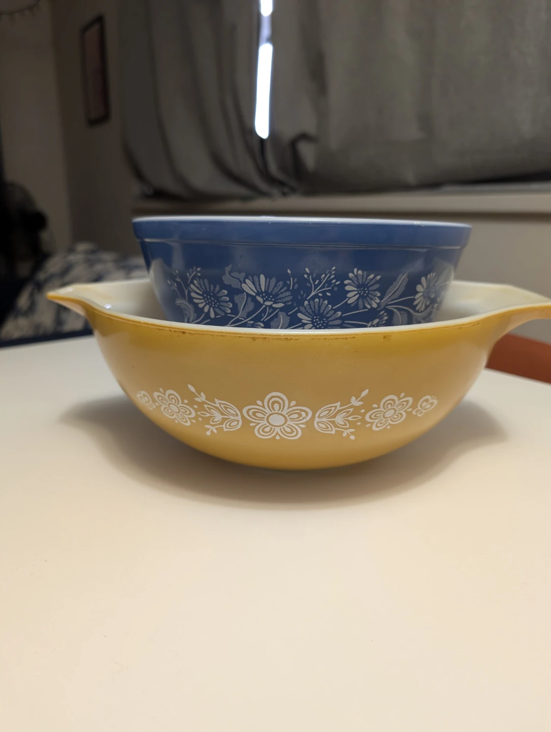 2 Vintage Pyrex Mixing Bowls – Butterfly Gold & Colonial Mist