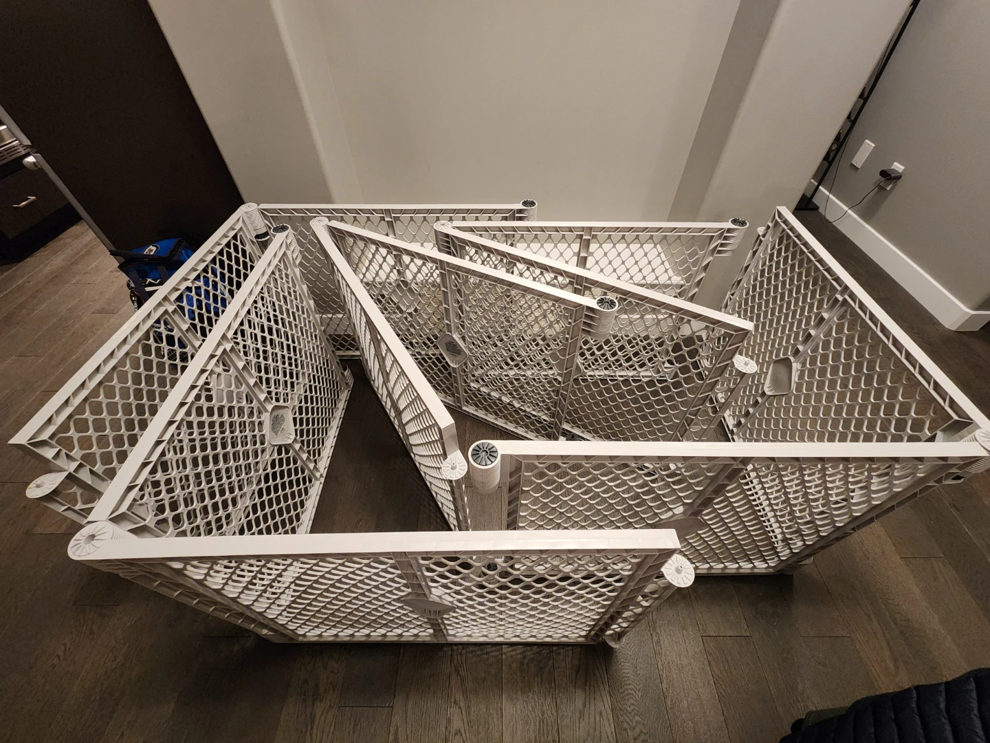 White Plastic Playpen Panels