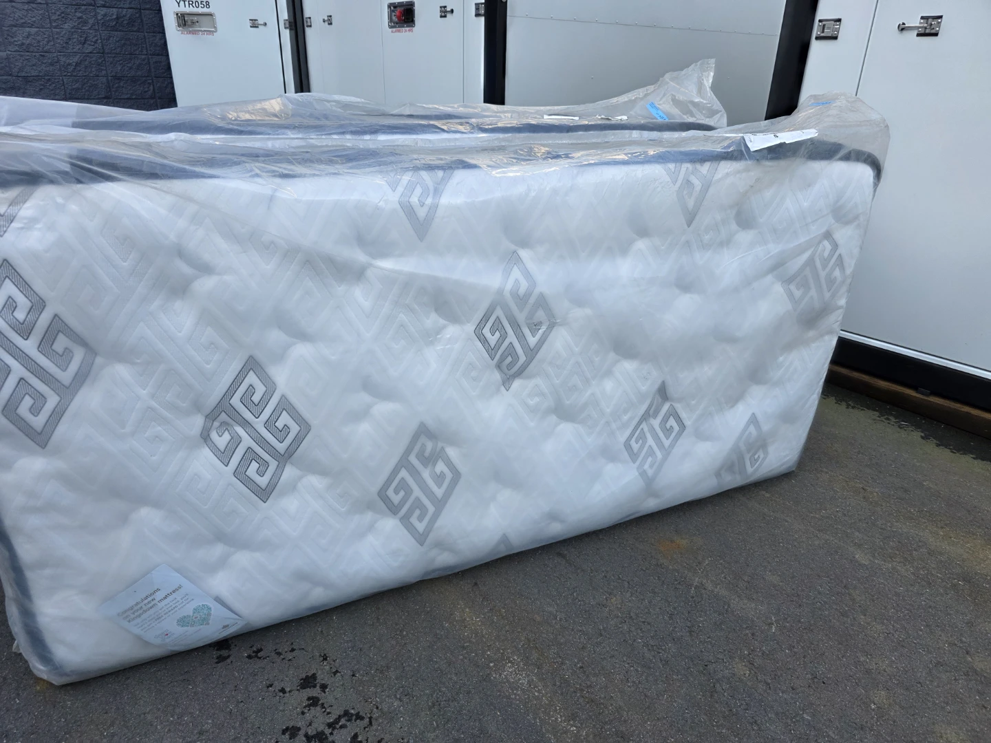 Kingsdown Twin XL Innerspring Euro Top Mattress - photo 3