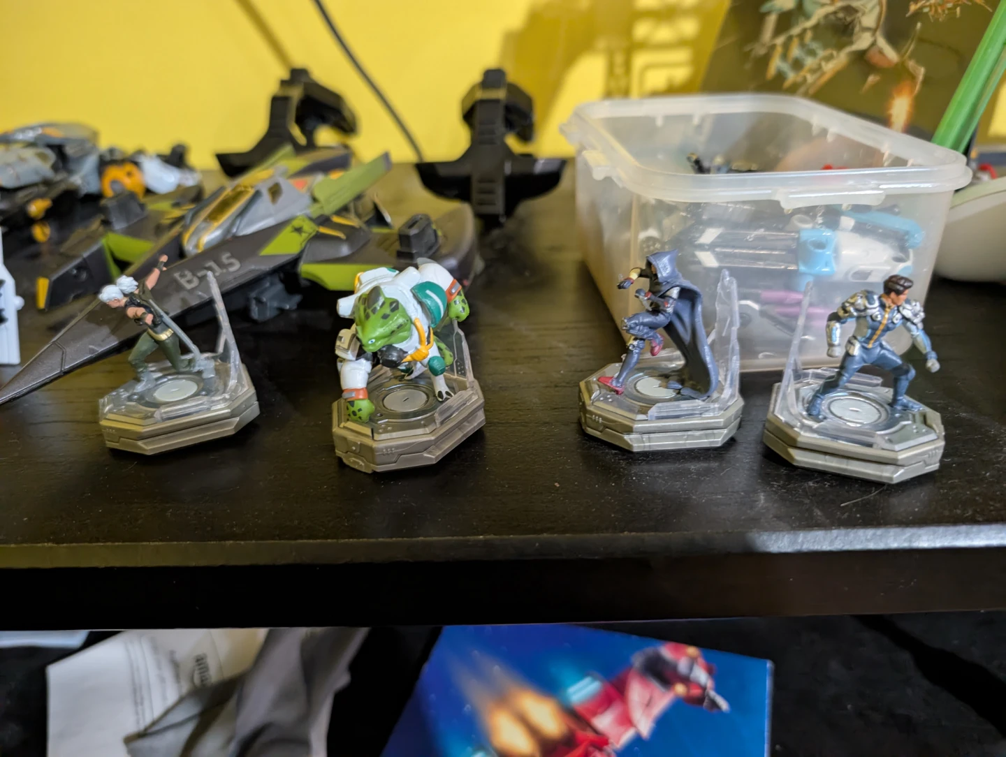 Starlink Game plus ships and characters