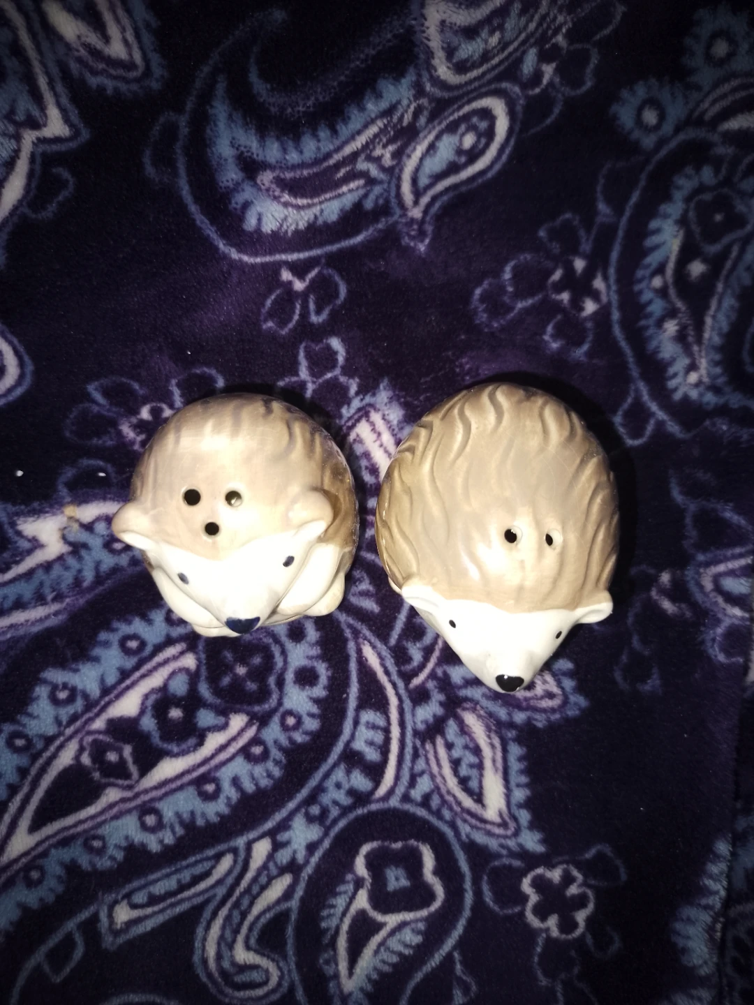 Hedgehog Salt and Pepper Shakers - photo 2
