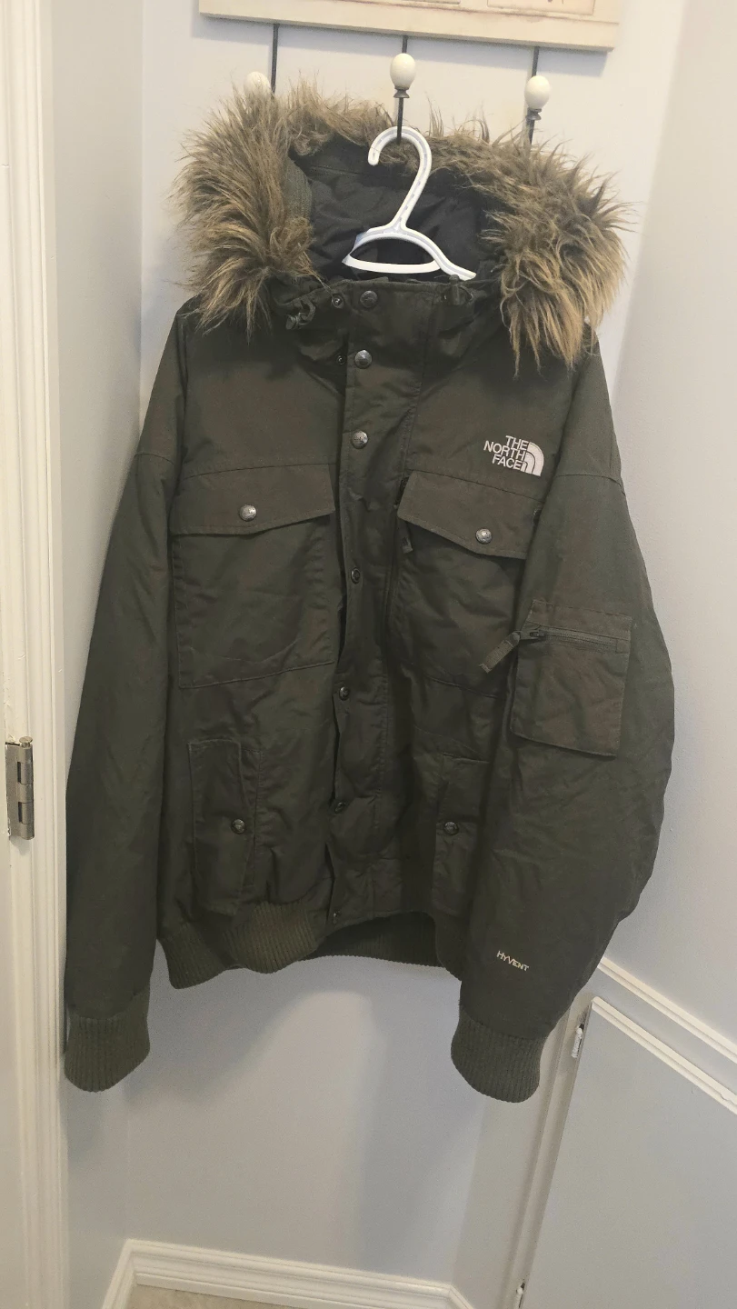 The North Face HyVent Parka 🥕
