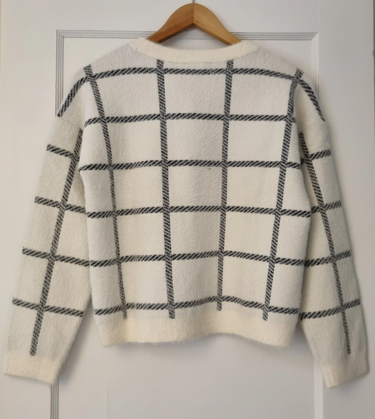 CYRUS Soft Fuzzy Plaid Sweater - photo 2