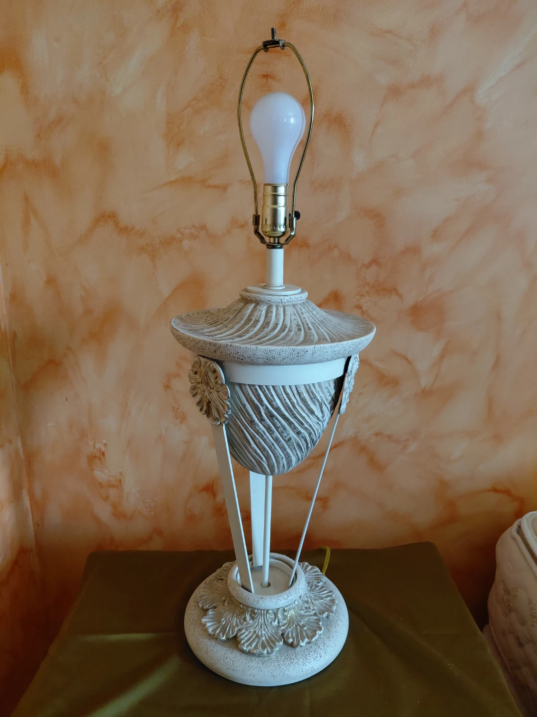 Decorative Table Lamp - White/Cream - photo 3