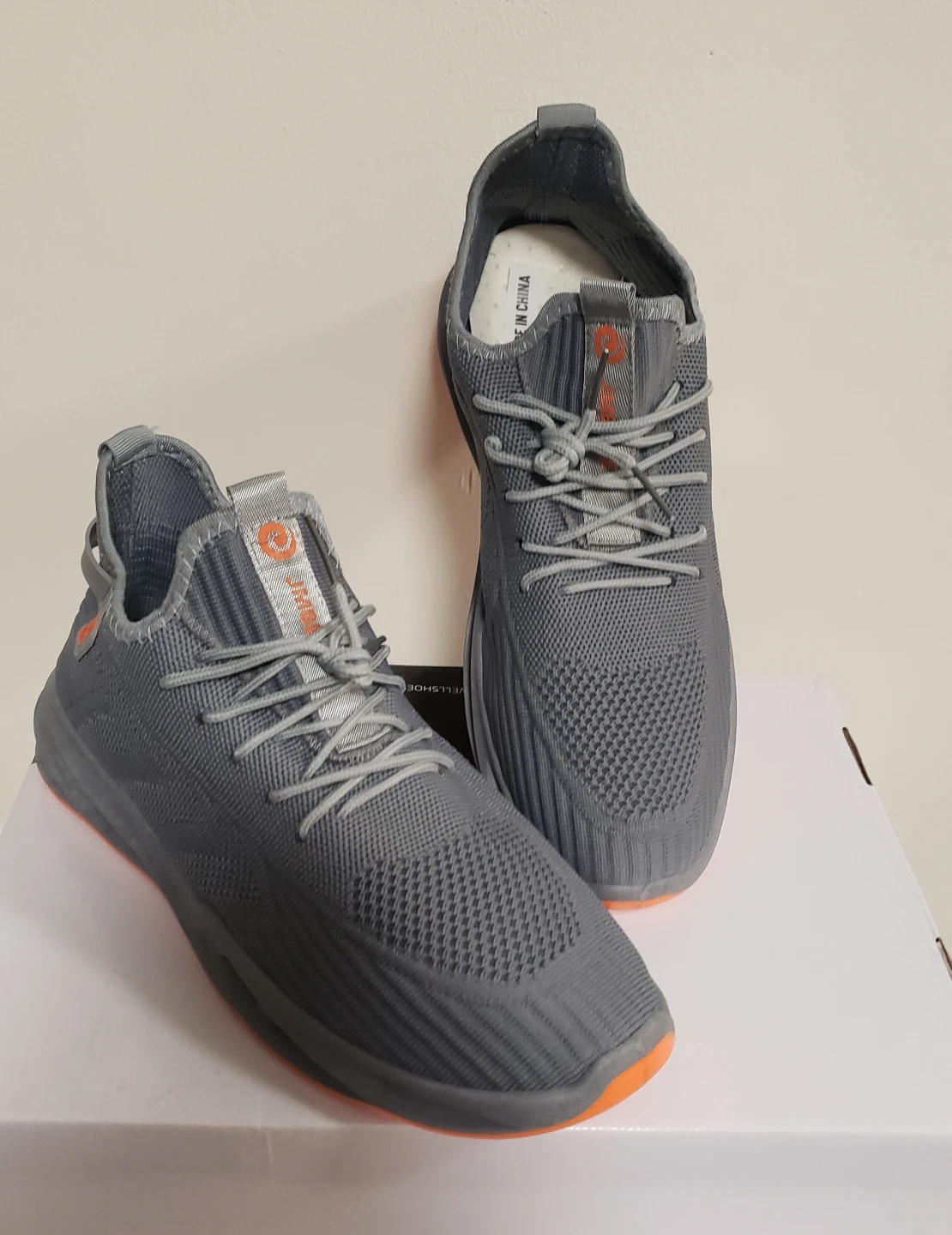 Brand new Men's Fashion Sport Shous