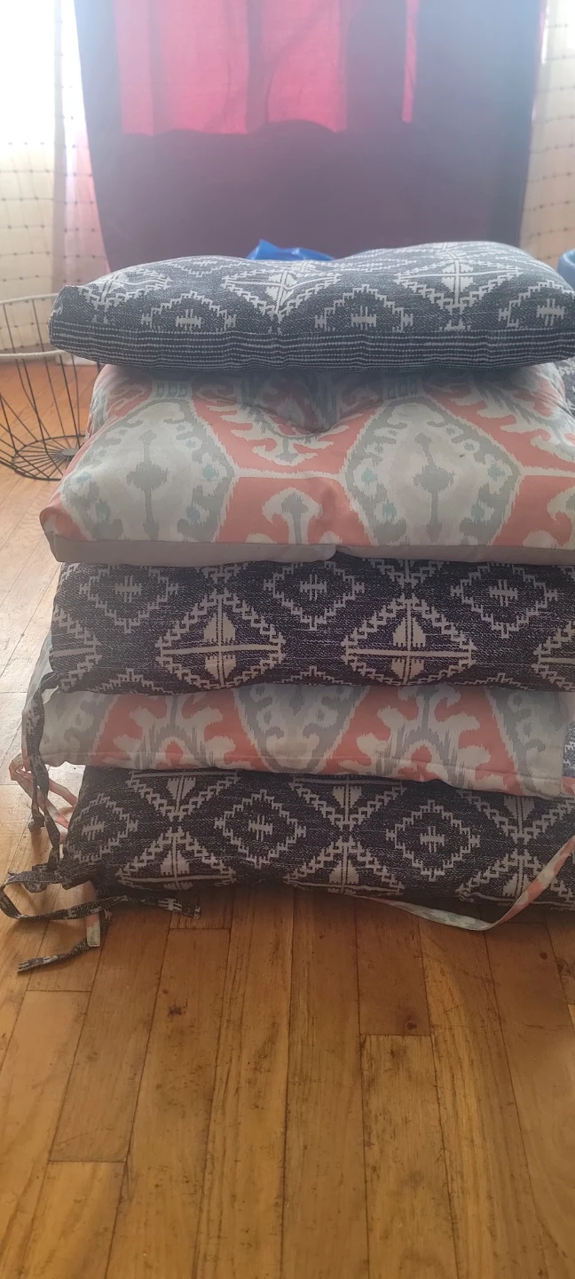 Set of 5 Tufted Seat Cushions