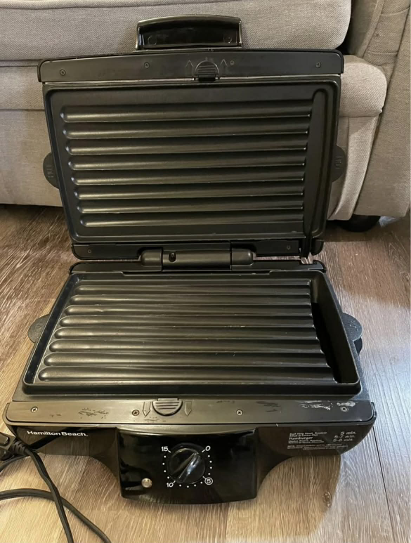 Hamilton Beach Electric Grill - photo 3