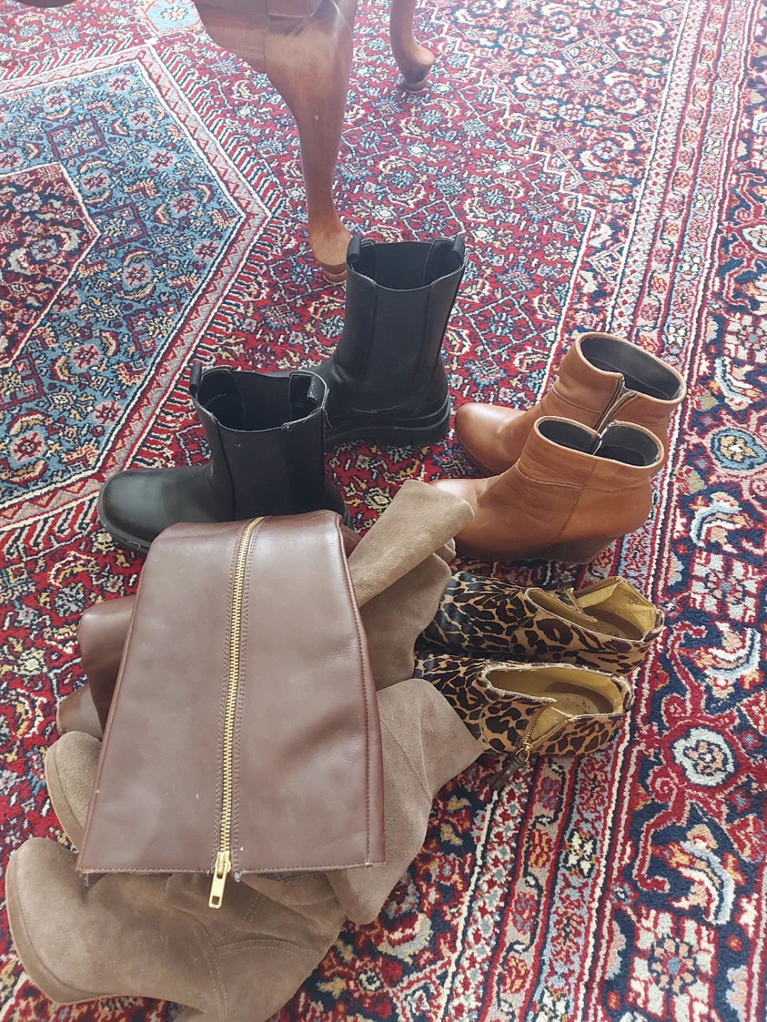 Size 6 and 7 Women's Shoes