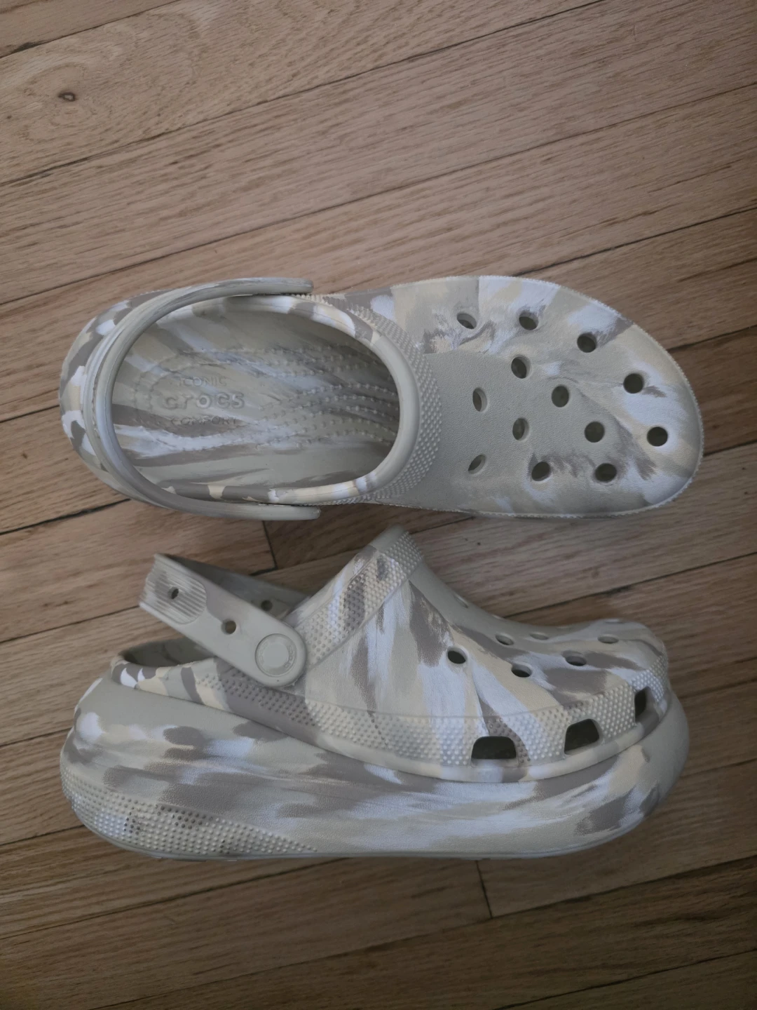 CrocsClassic Crush Marbled Clog 'Bone Multi'