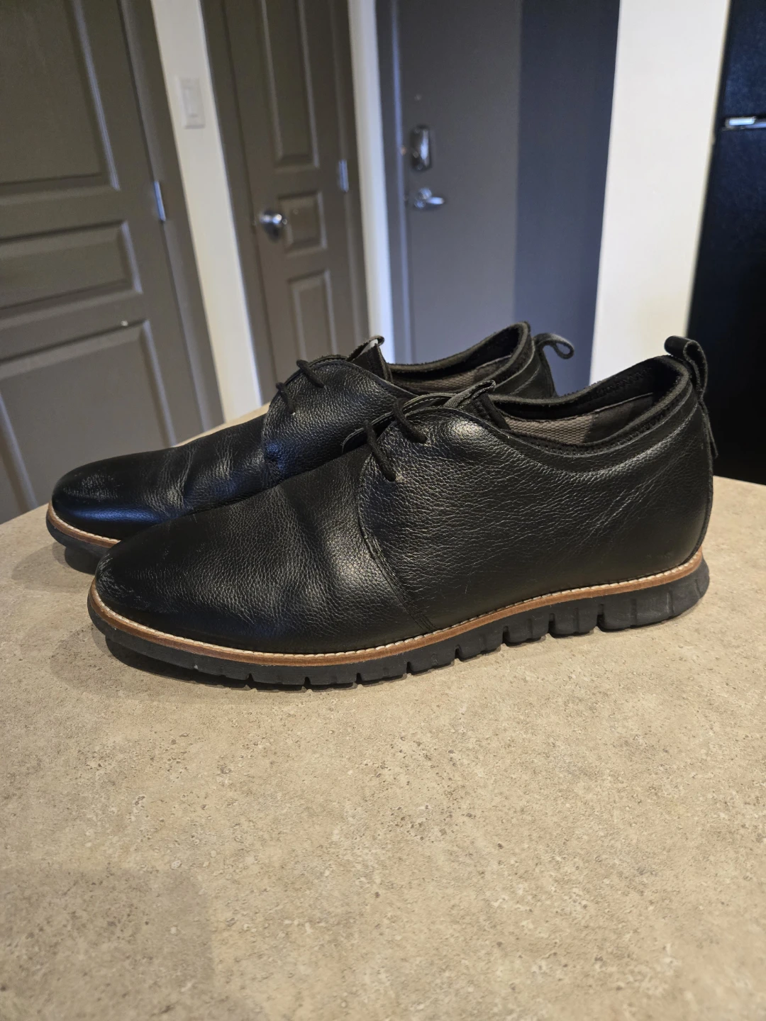 Black leather shoe collection - photo 3