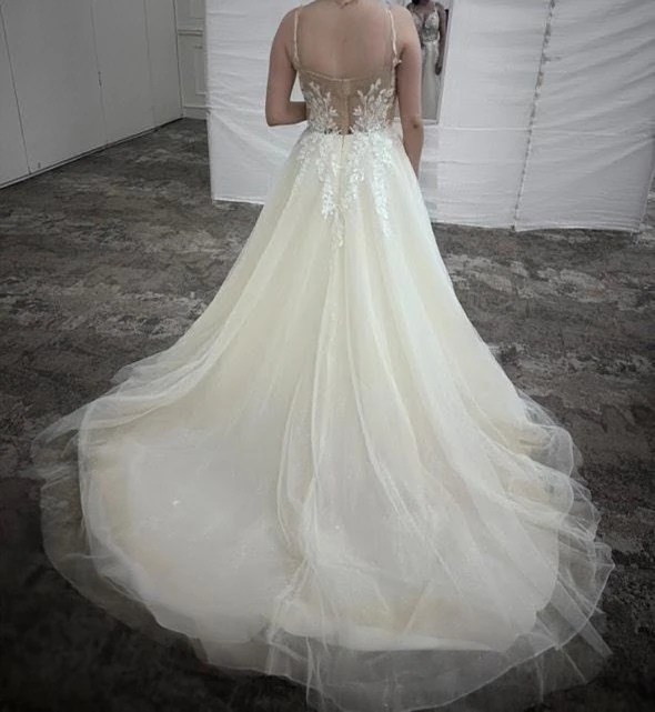 White Wedding Dress with Lace - photo 2
