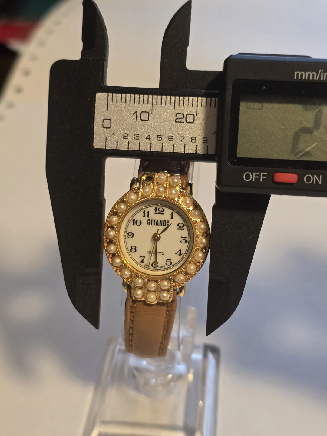 Gitano Lady's Quartz Watch - photo 4
