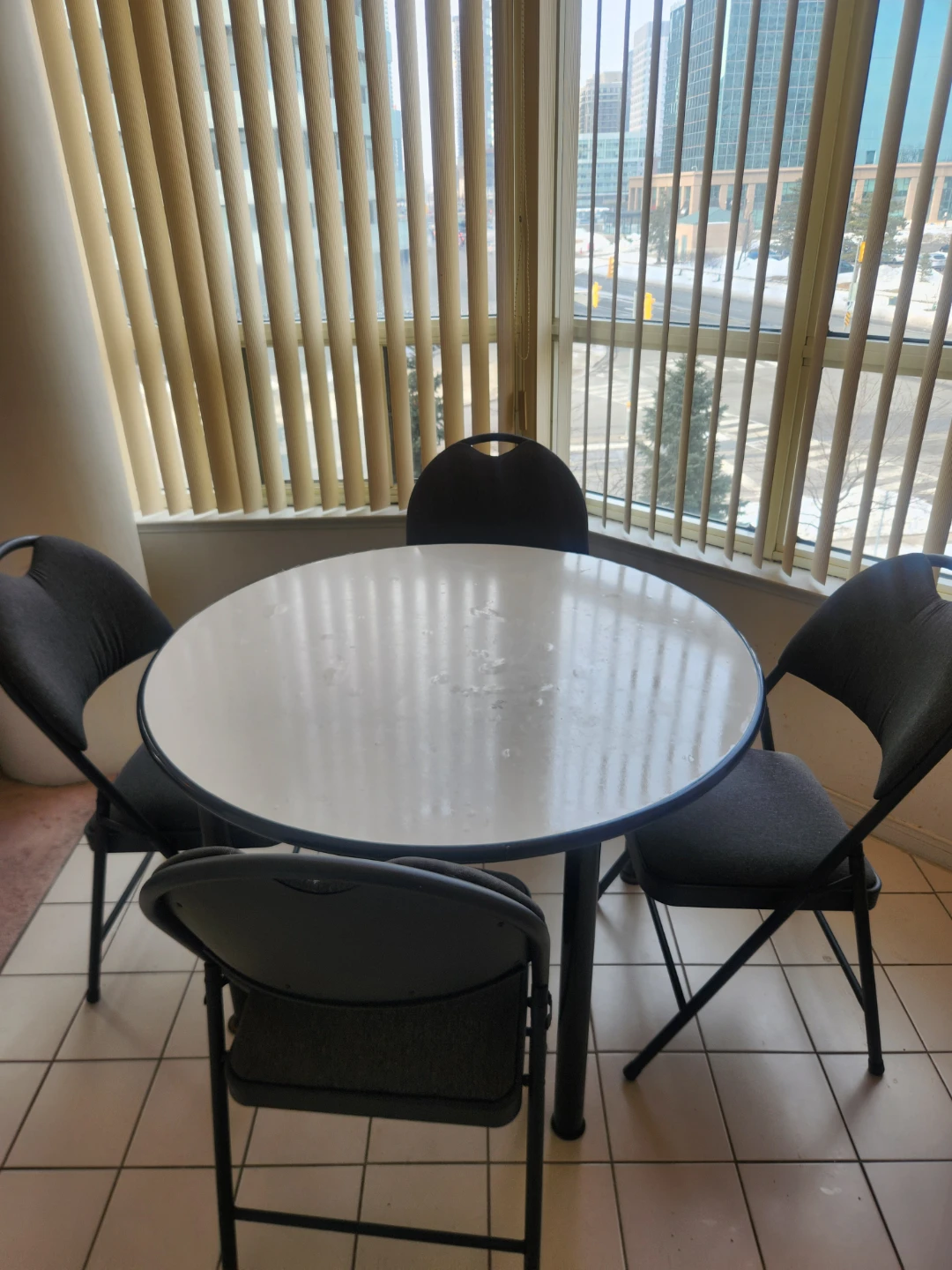 Round Table and Chairs Set