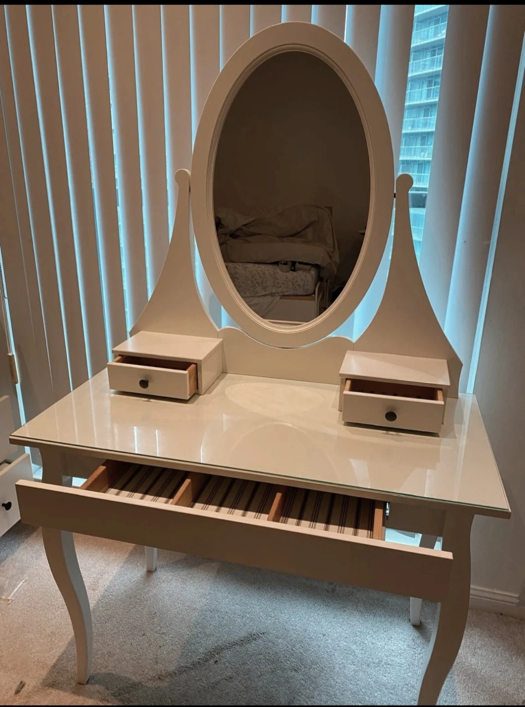 Dressing Table With Mirror - photo 3