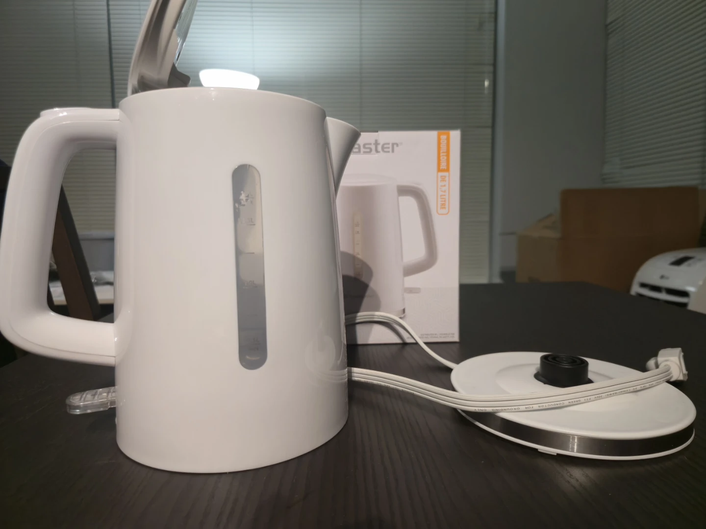 Toastmaster Electric Kettle - White