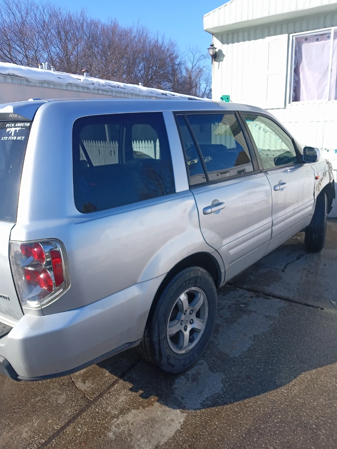 Silver Honda Pilot SUV - photo 4