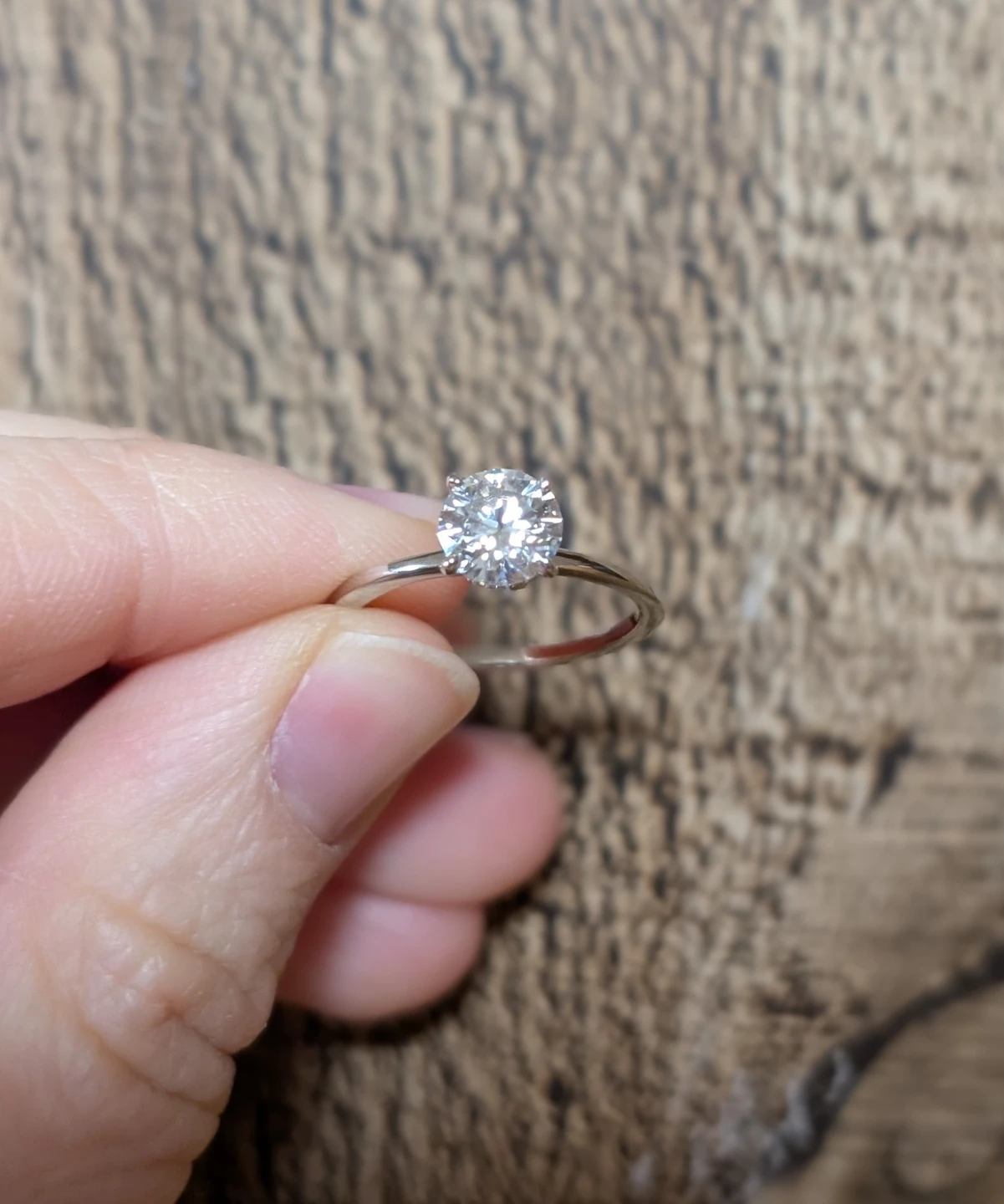 Cute 1ct moissanite ring with hidden neck crown - size 5.5 - photo 5