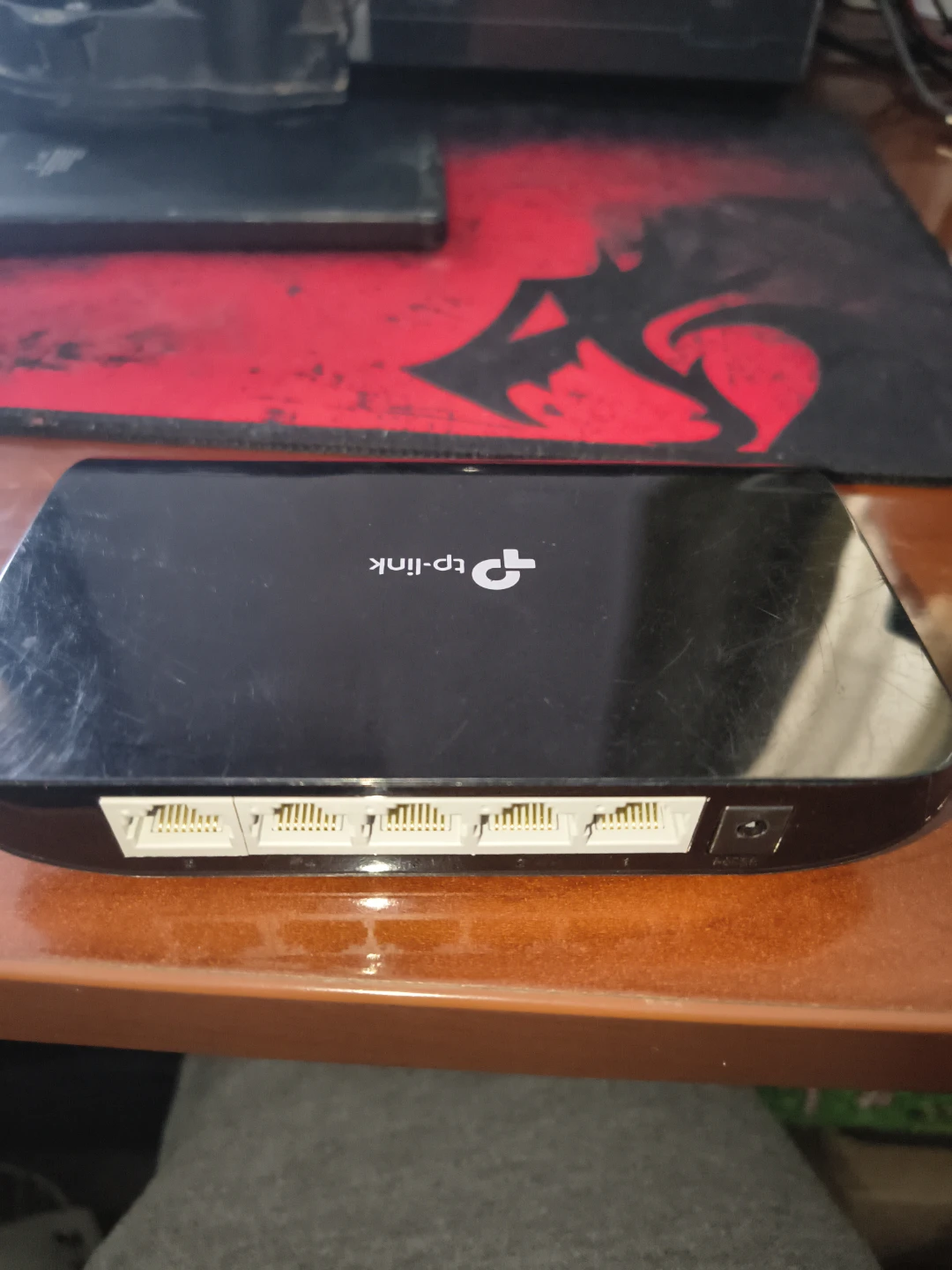 TP-Link 5-Port Network Switch - photo 2