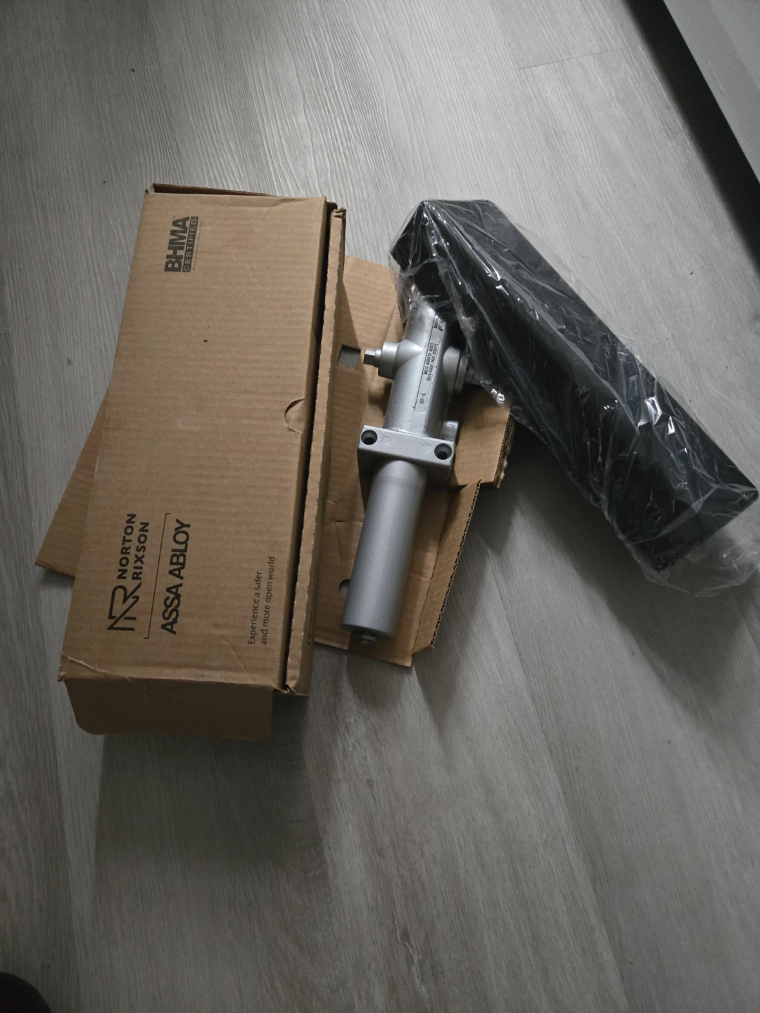 Norton Assa Abloy 7500 Series Non Hold Open Door Closer - photo 2