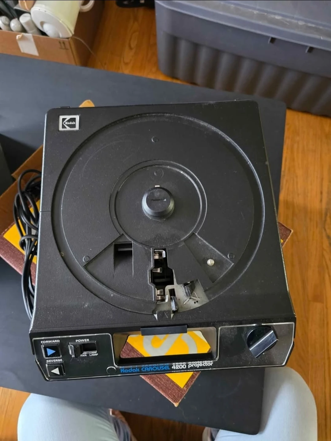 Kodak Carousel 4200 Projector - photo 2