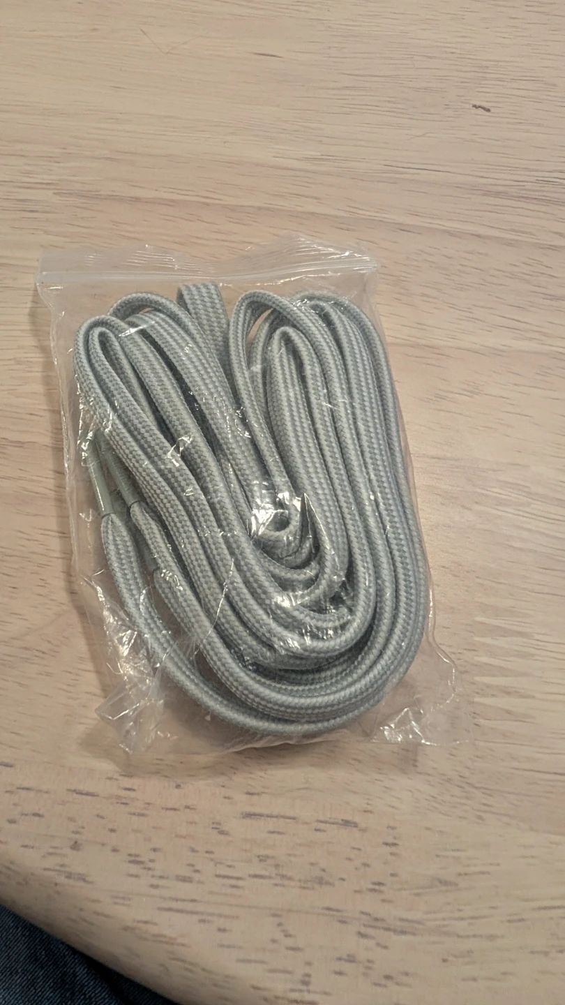 Brand New in Package Light Grey Lululemon Shoelaces - photo 2