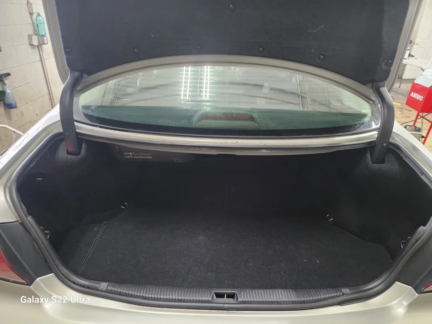 Silver Lexus ES 330 Sedan - photo 5