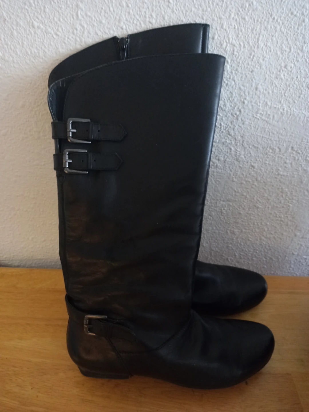 Black Knee-High Boots with Buckle Detail