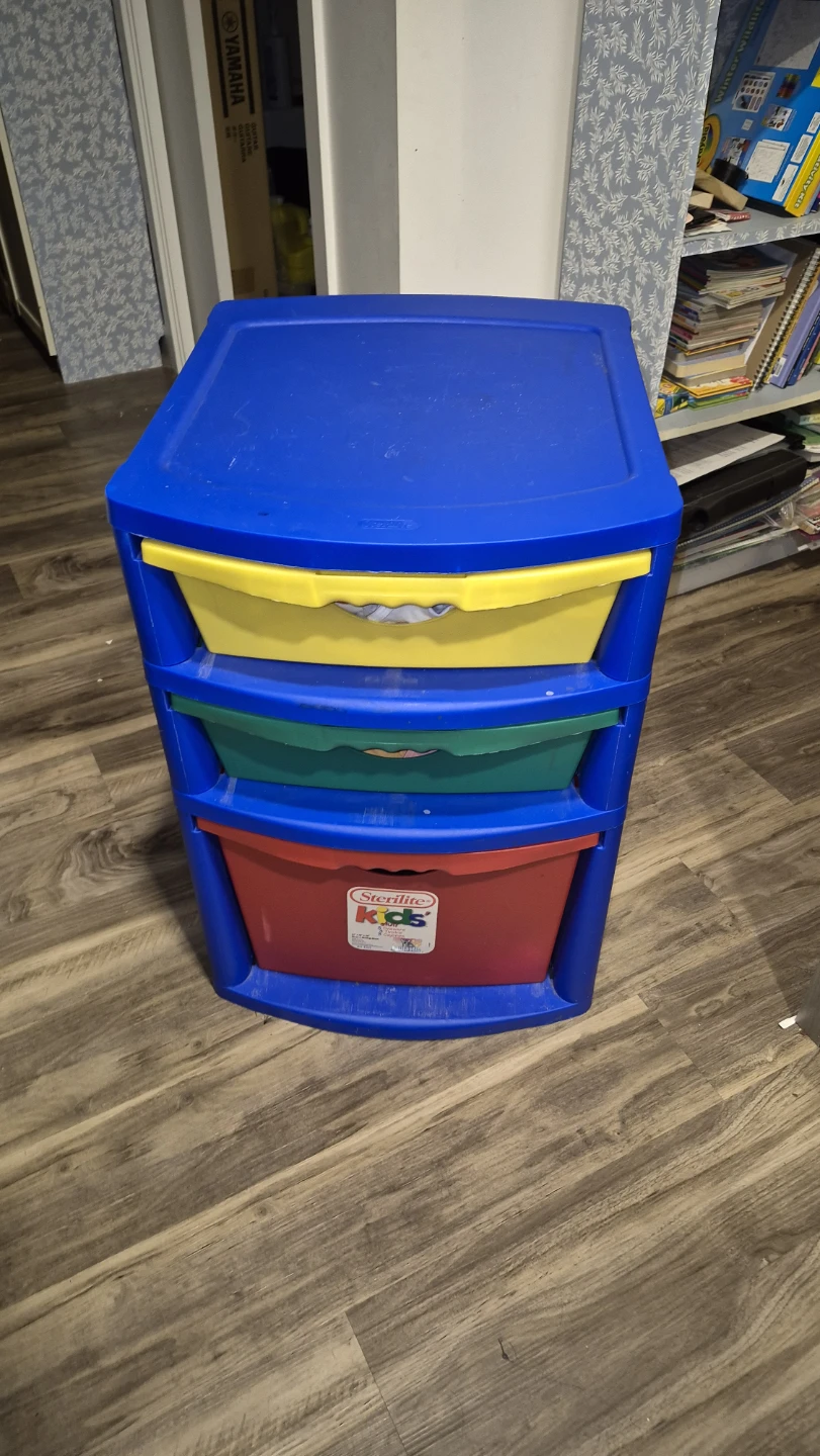 Sterilite Kids 3 Drawer Storage Unit