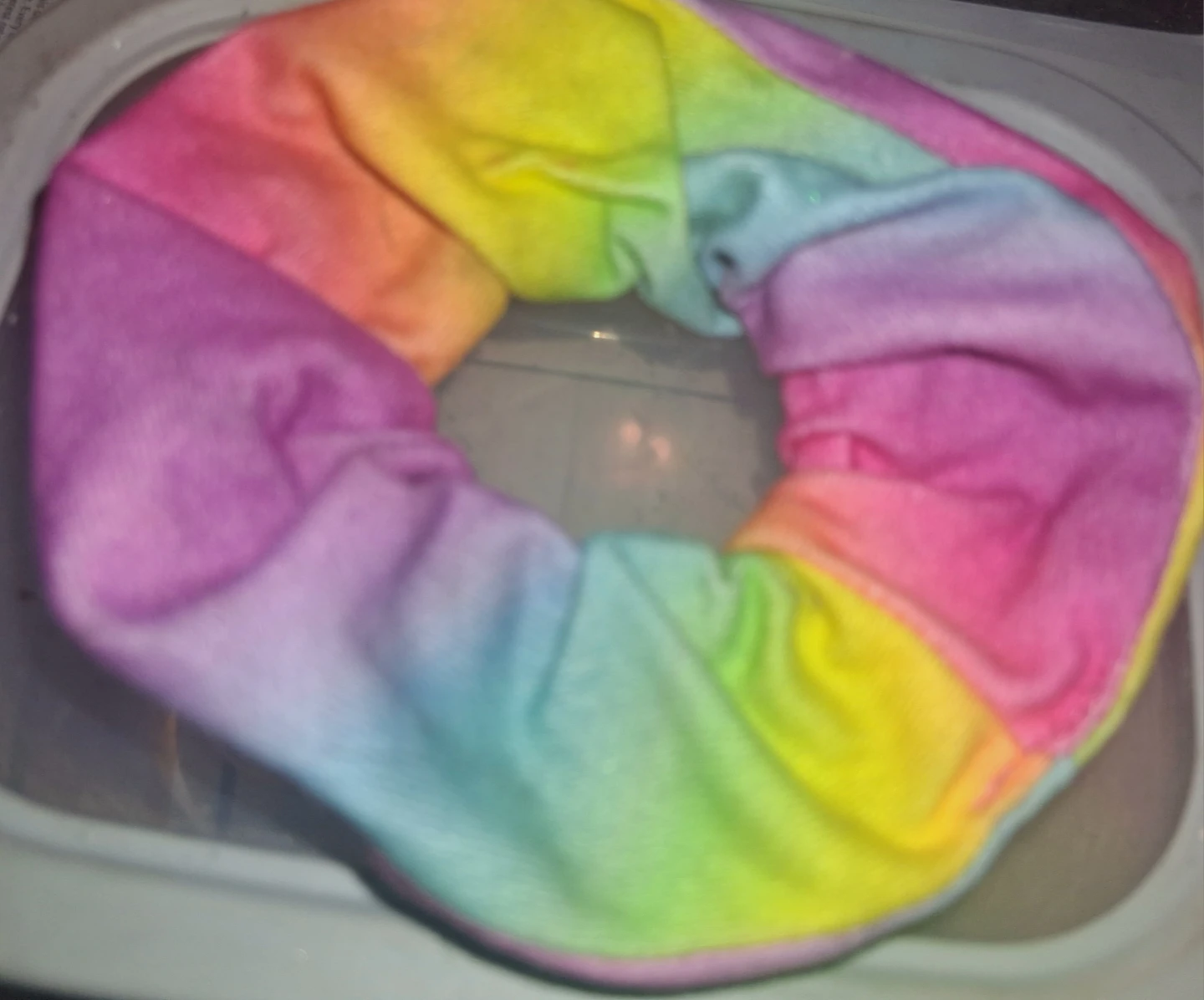 🥕 FREE    Rainbow Tie-Dye Scrunchie