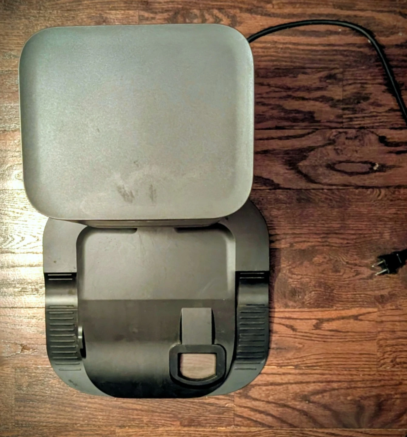 iRobot Roomba Clean Base Automatic Dirt Disposal - photo 2