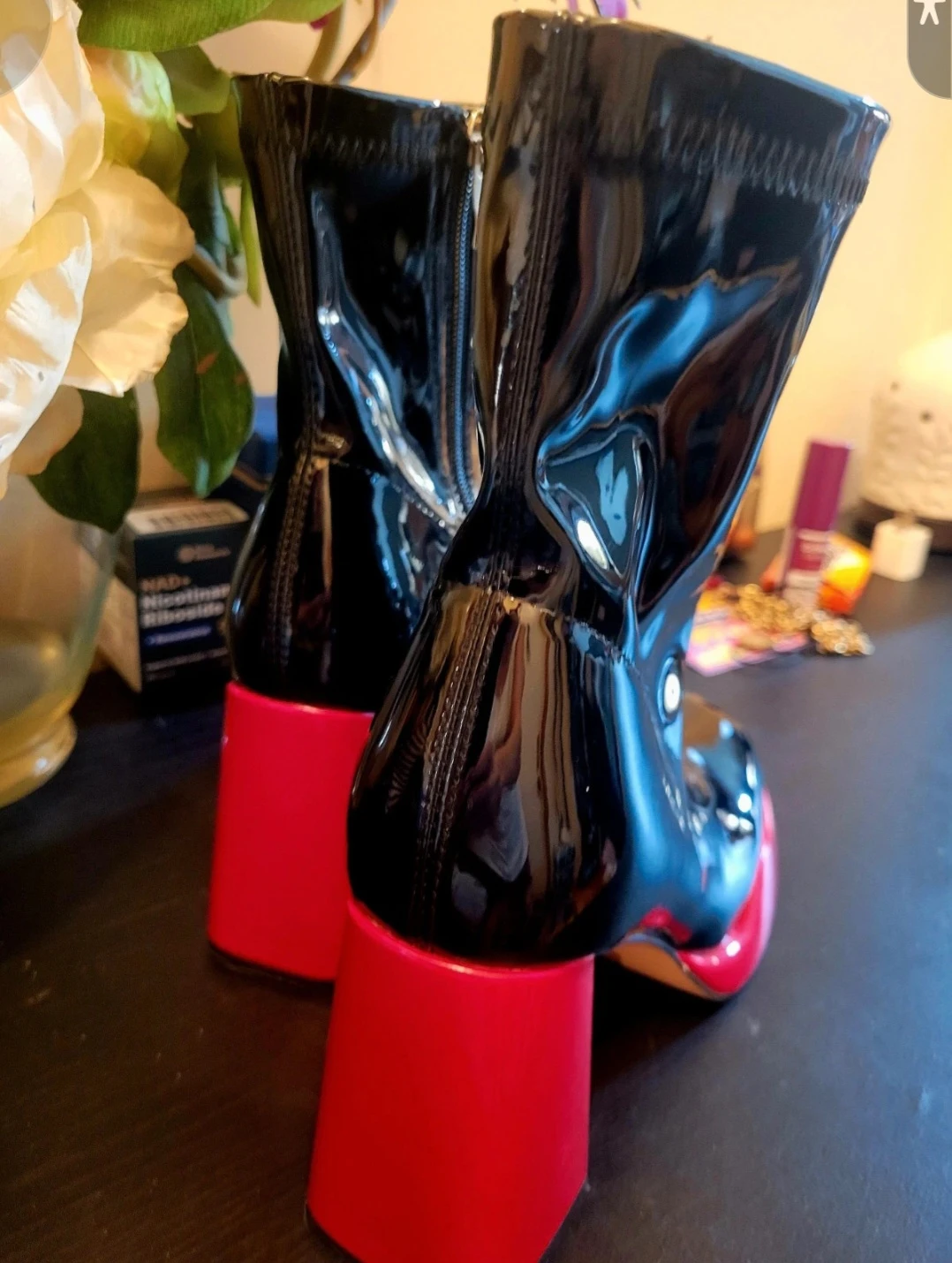 Black Patent Chunky Heel Boots - photo 3