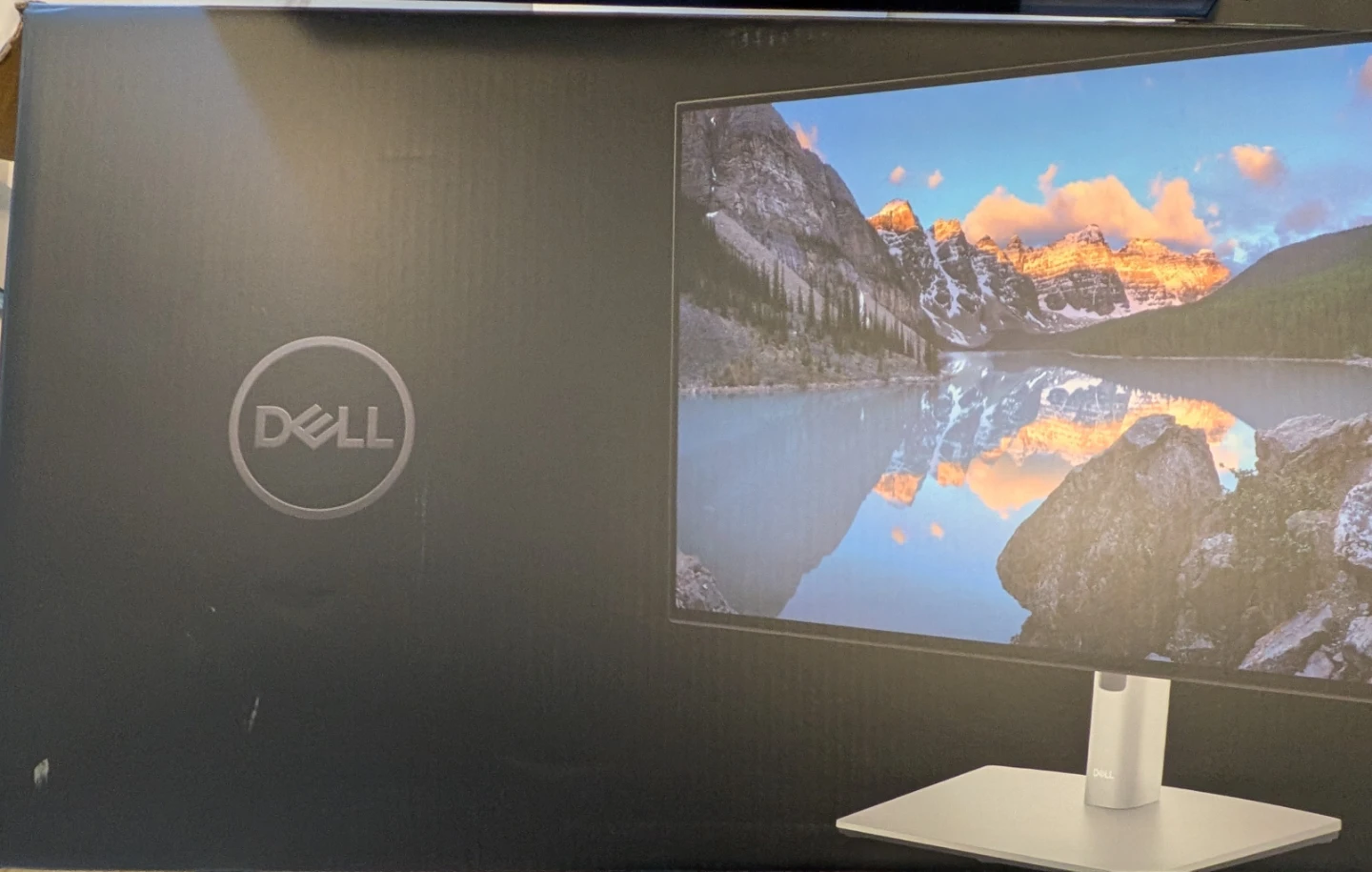27 inch 4K Dell Monitor - US2723QE