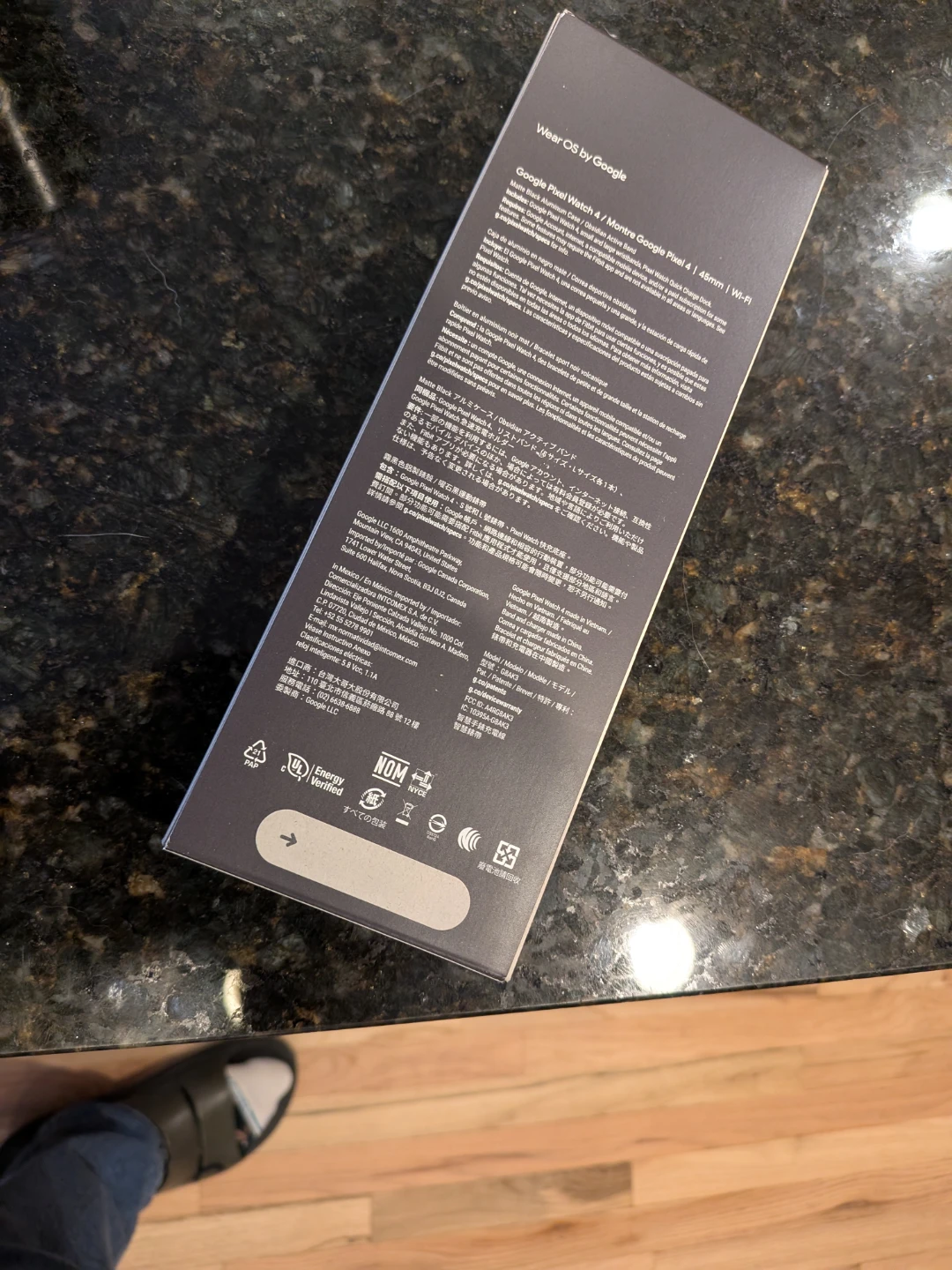 New Google Pixel Watch 4 45mm Wi-Fi with Screen Protectors - photo 3