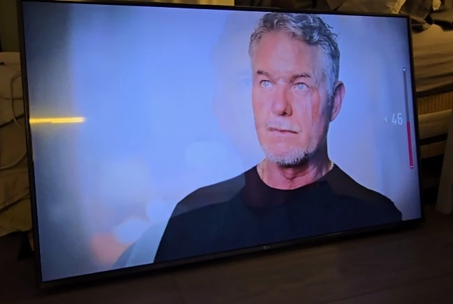 LG 55” 4K Smart TV + Wall Mount - photo 3