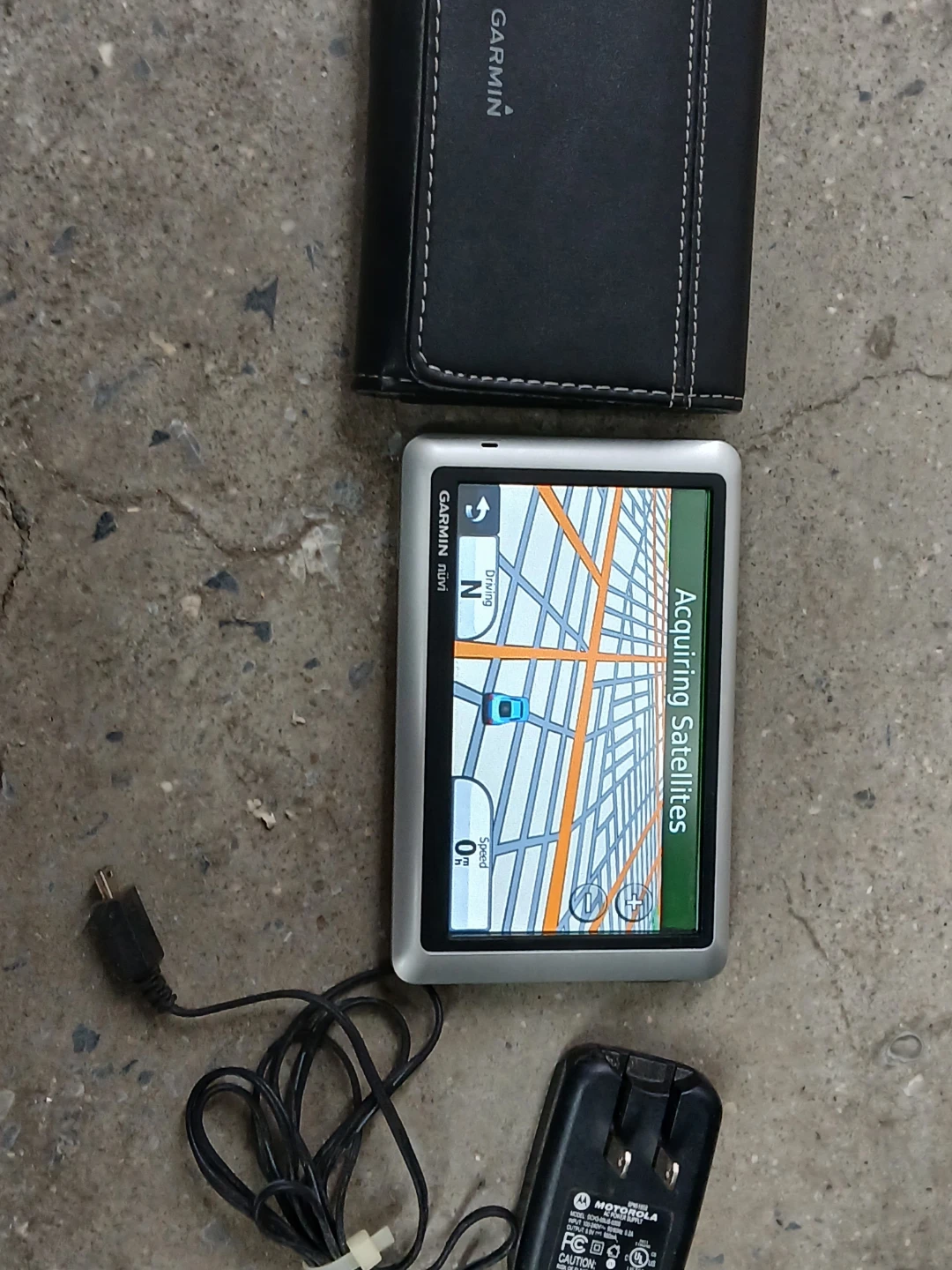Garmin nüvi GPS Navigation Device with Case and Charger - photo 4