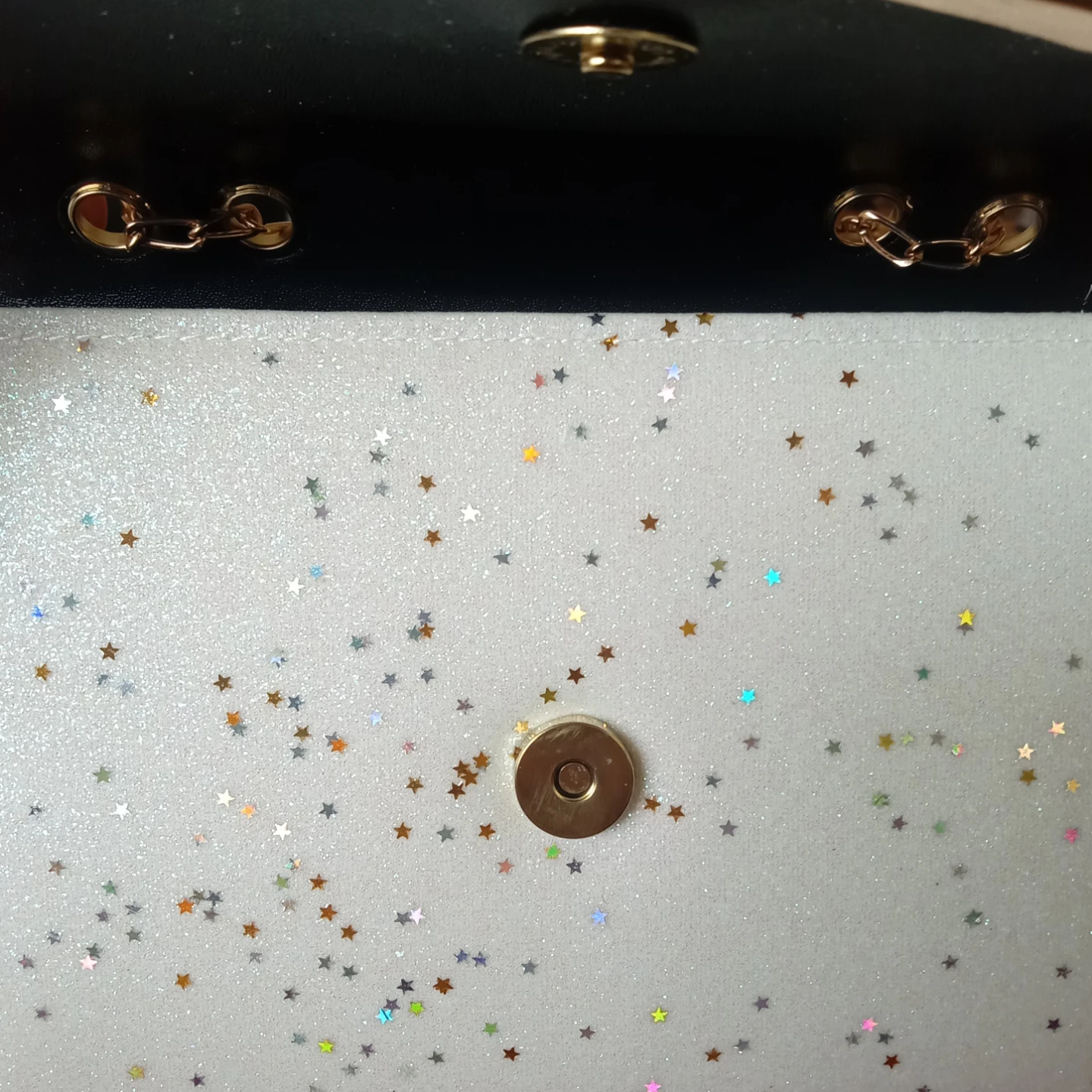 Red and White Sparkle Chain Bag - photo 4