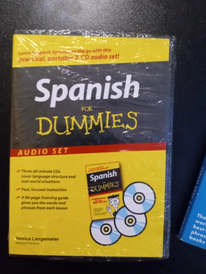Spanish for Dummies Audio Set & Berlitz Spanish Phrase Book - photo 3