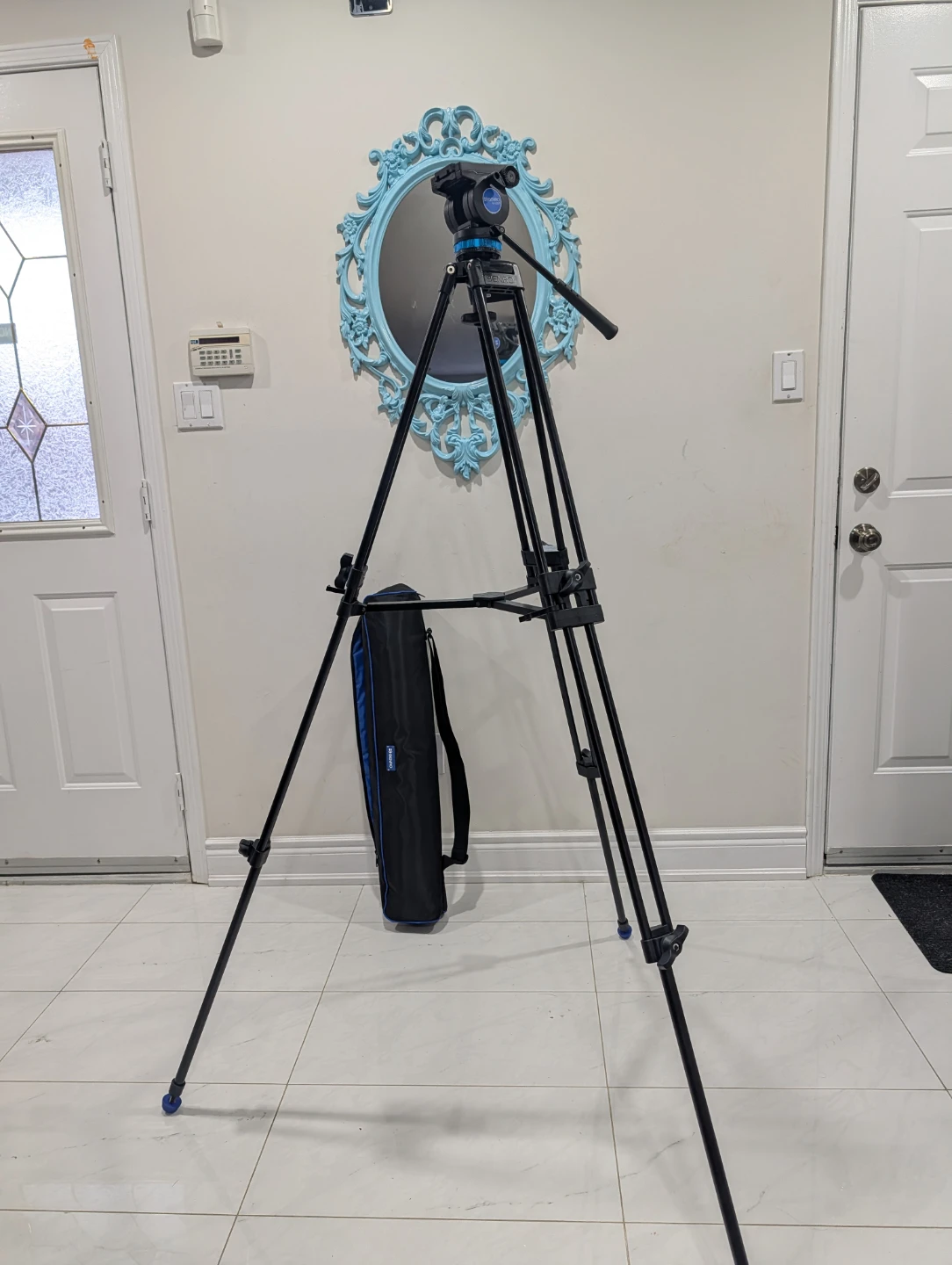Brand New Never used Tripod -Benro KH25PC Video Tripod with Head - photo 5