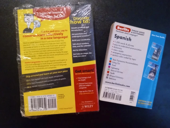 Spanish for Dummies Audio Set & Berlitz Spanish Phrase Book - photo 2