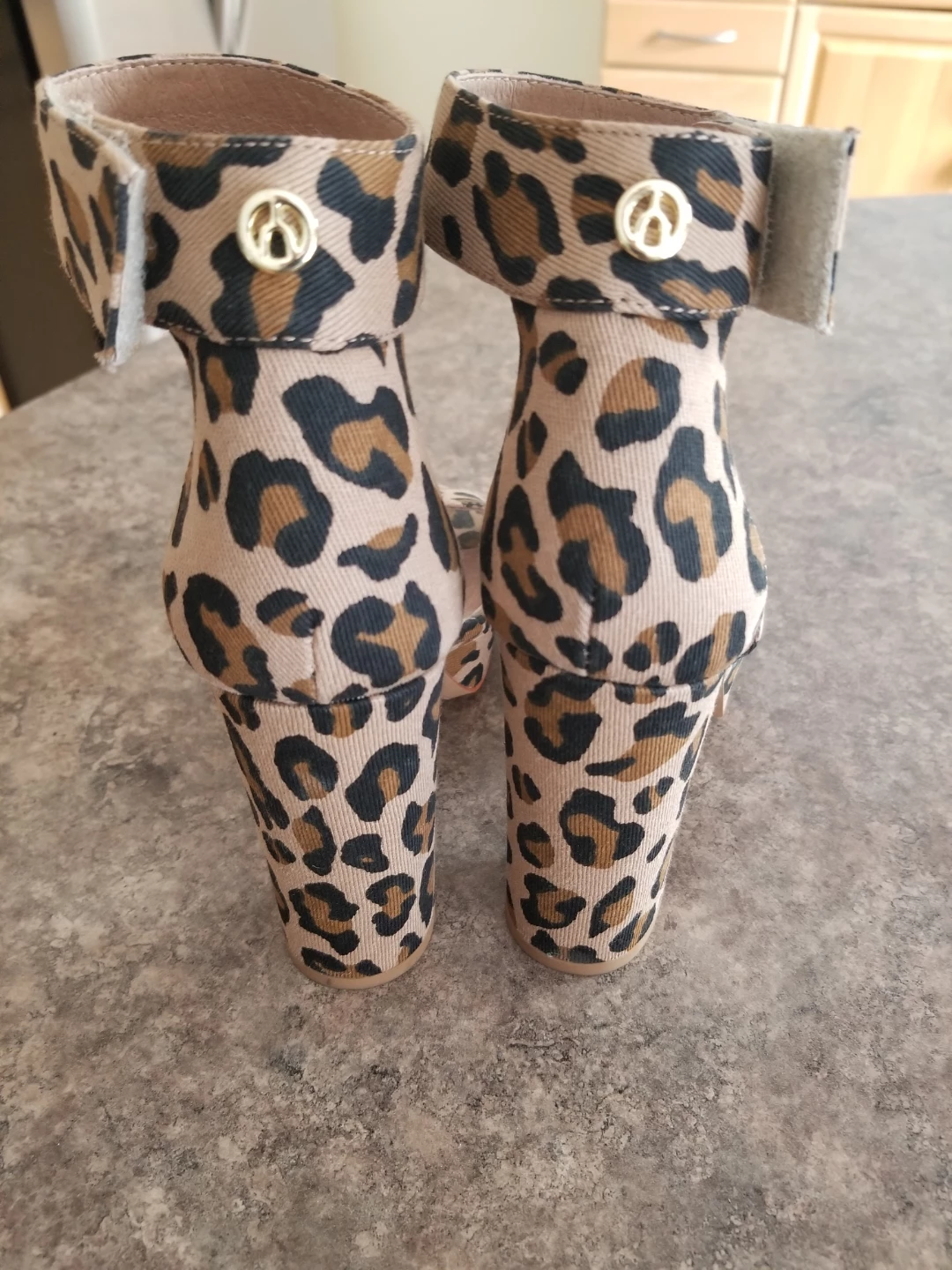 Wishbone leopard high heel shoes - photo 3