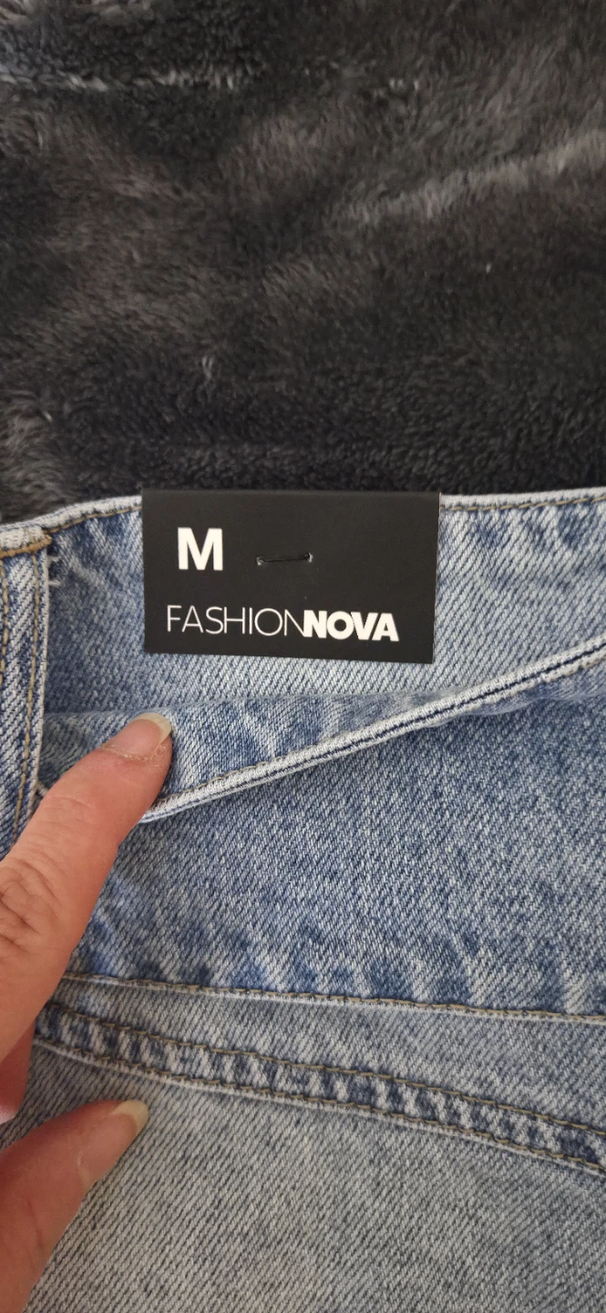 Fashion Nova Denim Mini Skirt Size M 🏆 - photo 3
