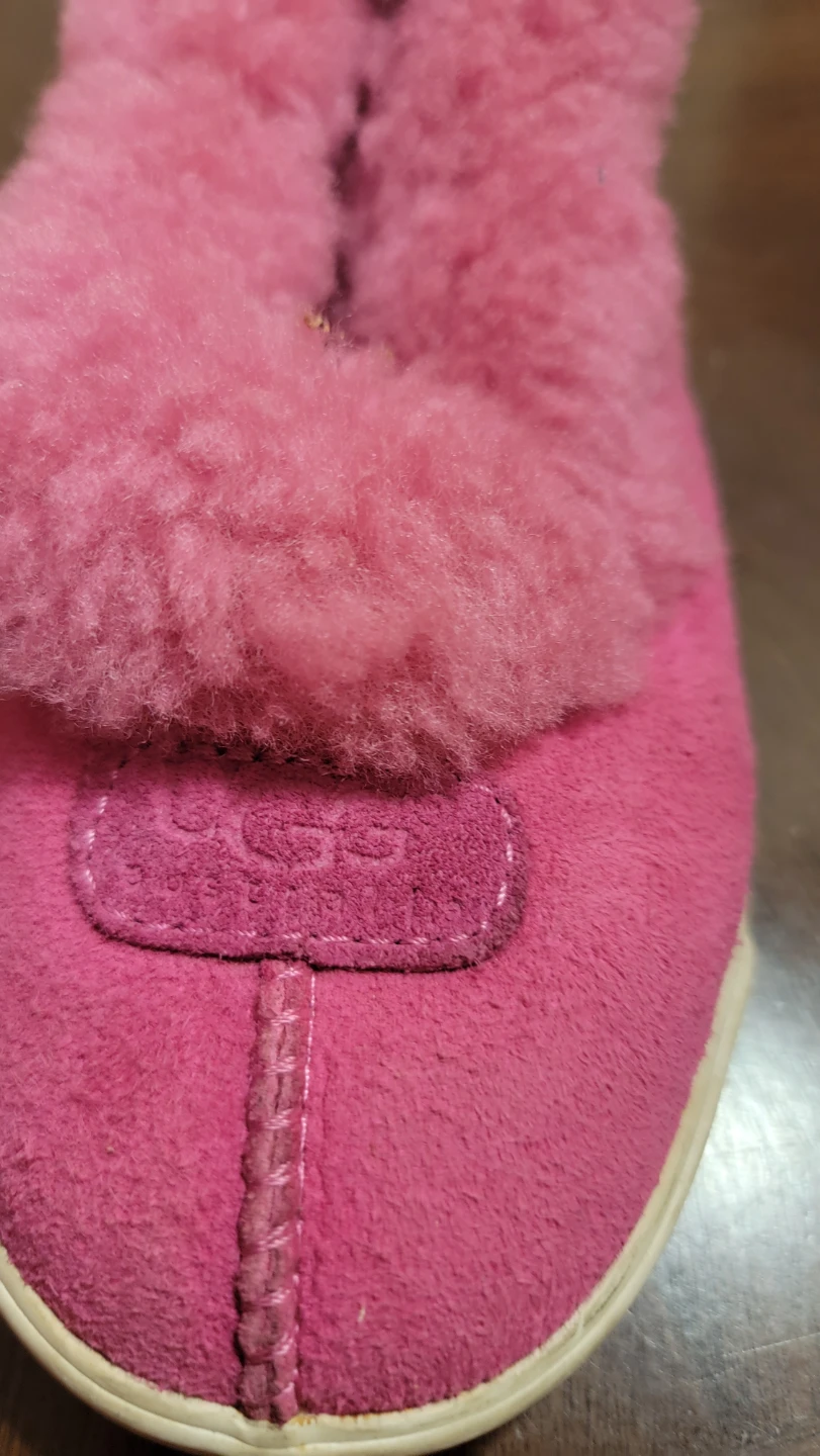 Pink UGG Australia Girls Size 10 Suede and Sheepskin Slippers - photo 3