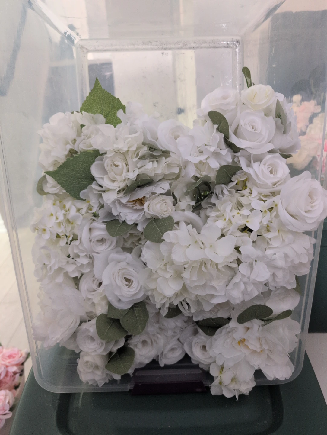 White Flowers/Greenery (110 white, 17 green, 25 baby breath)