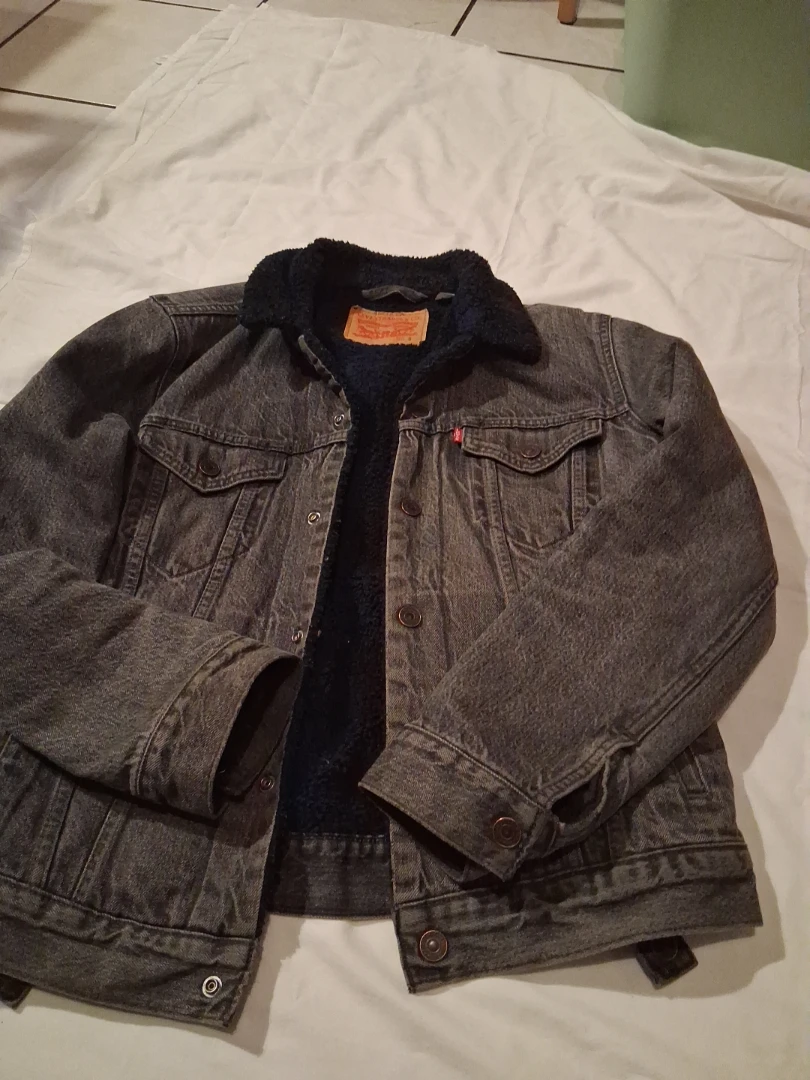 Levi's Sherpa Lined Denim Trucker Jacket - Charcoal - photo 2