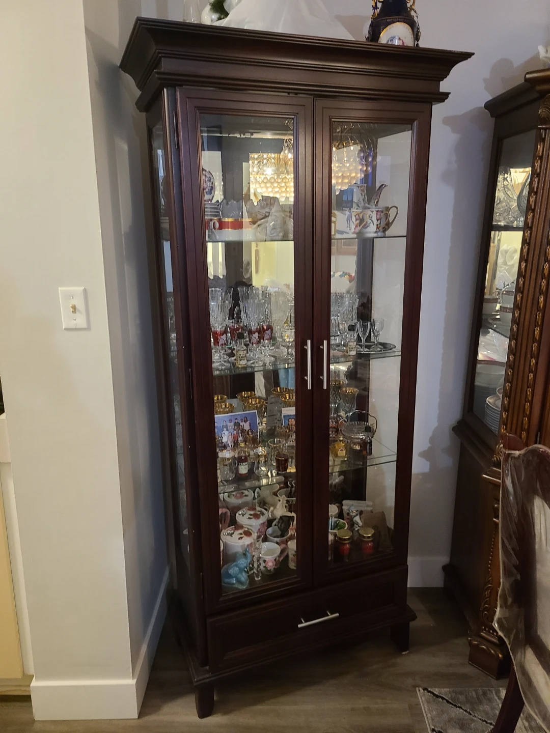 Dark Wood Glass Display Cabinet < heavy duty > - photo 2