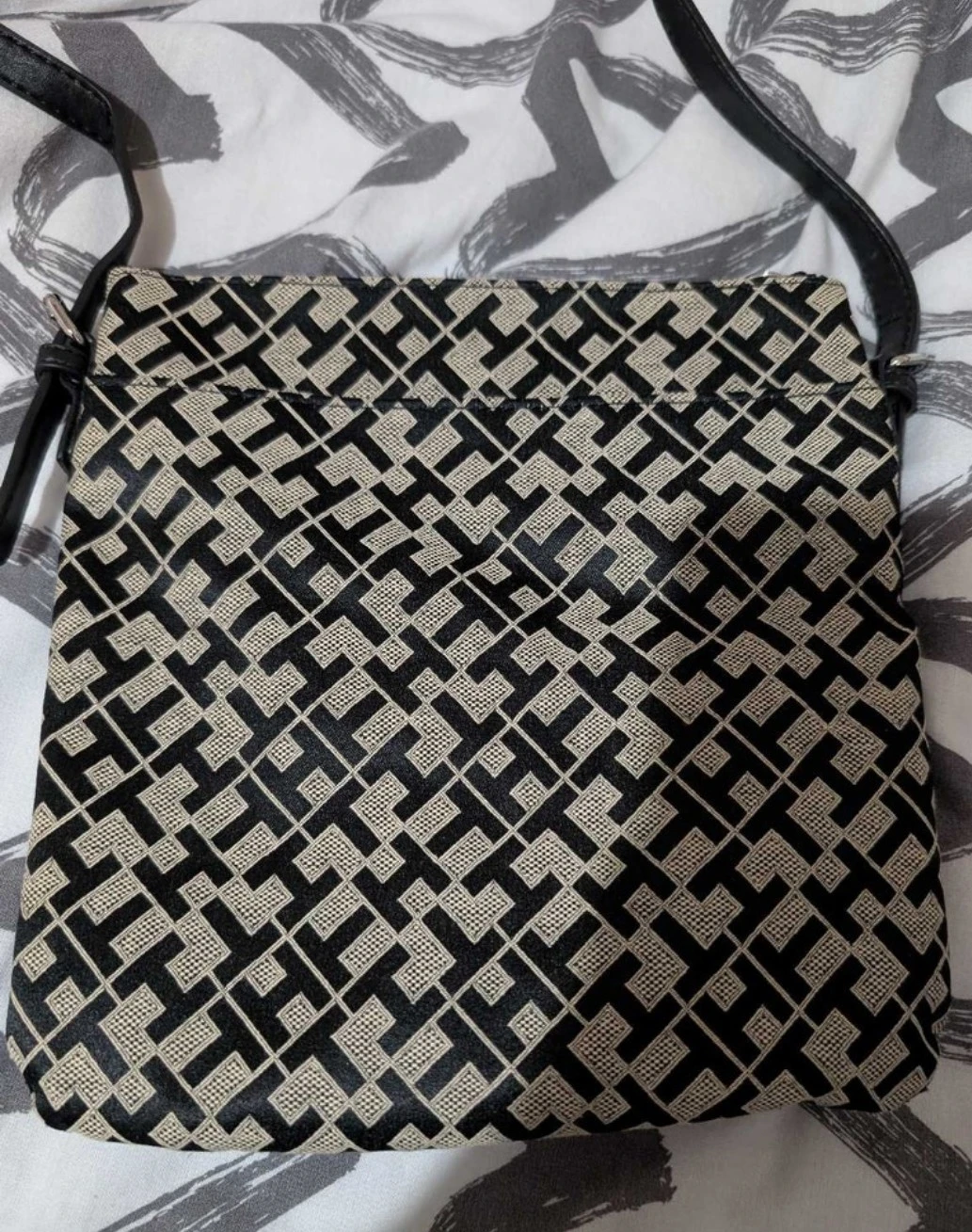 Tommy Hilfiger Crossbody Bag - photo 4