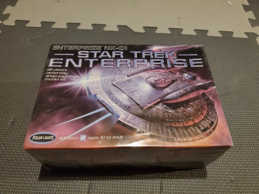 Polar Lights Star Trek Enterprise NX-01 Model Kit