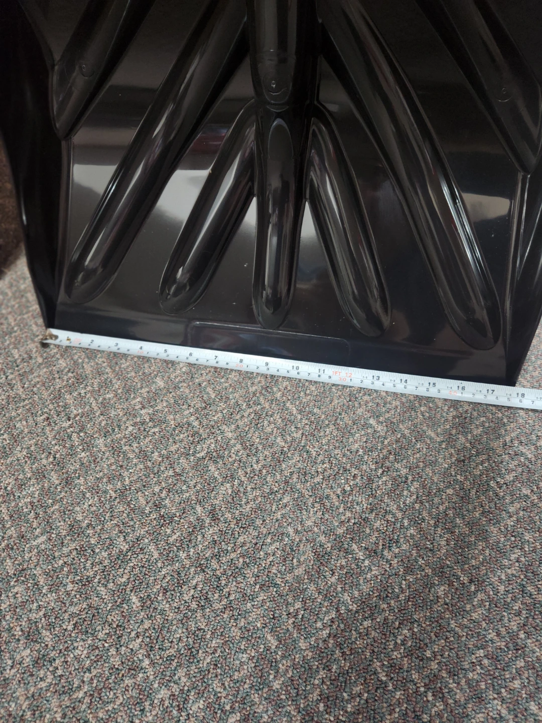 Brand New 18" Inch Snow Shovels - photo 4